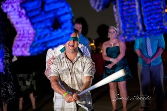 902542_600959879914925_1729258147_o